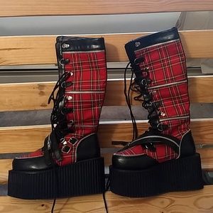 Demonia plaid creeper boots